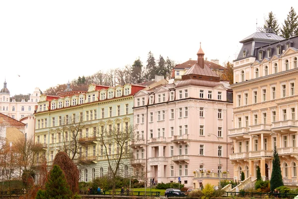 Famous spa resort Karlovy Vary aka Karlsbad — Stock Photo, Image