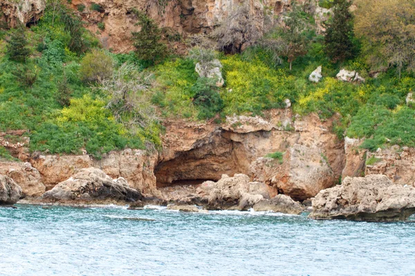 Rock a Středozemního moře v Turecku — Stock fotografie