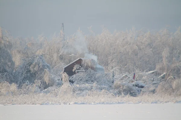 Winter village on coast — Stock Photo, Image