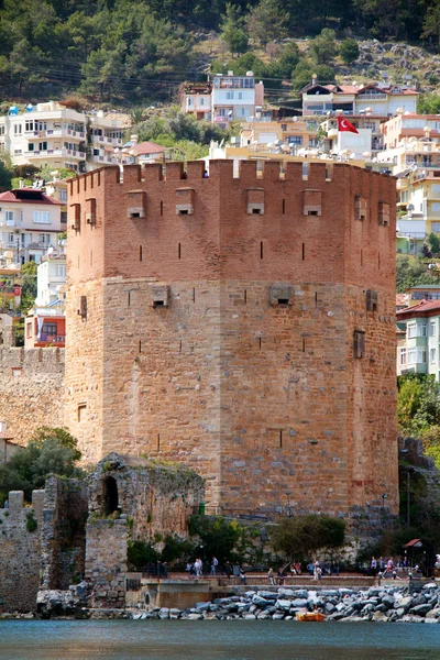 Kyzyl budete (červená věž), inturkish město alanya — Stock fotografie