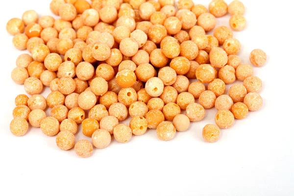 A small handful of chick-pea. Beans isolated on a white backgrou — Stock Photo, Image