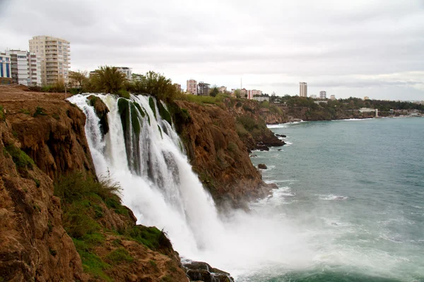 Vodopád na řece Duden v Antalyi, Turecko — Stock fotografie