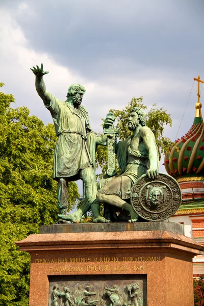 Pozharsky och minin monument, Moskva, Röda torget — Stockfoto