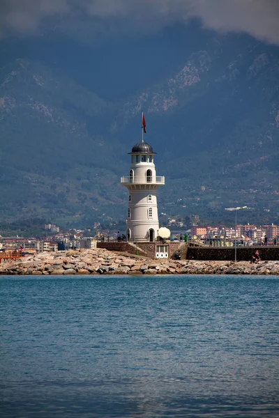Φάρος στο λιμάνι. Τουρκία, alanya. λιακάδα — Φωτογραφία Αρχείου