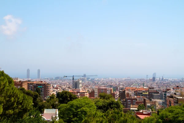 Вид с воздуха на Барселону и ее горизонт, Испания — стоковое фото