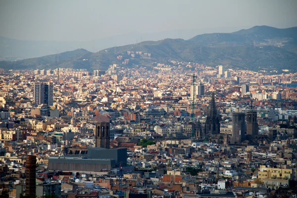 BARCELONA - May 27: Aerial view of the Sagrada Familia, Antoni — Stock Photo, Image