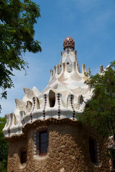 BARCELONA, SPAIN -May 27: The famous Park Guell on May 27, 2011 — Stock Photo, Image