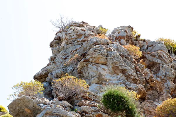 Haute montagne et rochers en Grèce Rhodes — Photo