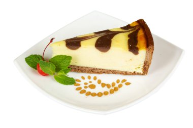 gurme dilim beyaz zemin üzerine cheesecake