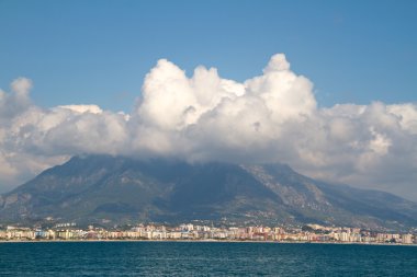 Alanyas Akdeniz kıyı şeridi ve Osmanlı Kalesi (Türkiye)