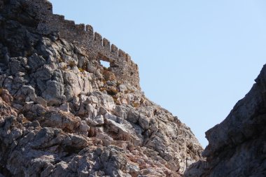 Port alanya ve kırmızı tuğla Kulesi