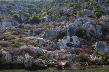 Deniz ve kayalar inturkey