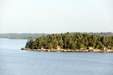 İsveç ' te yalnız ada adalar