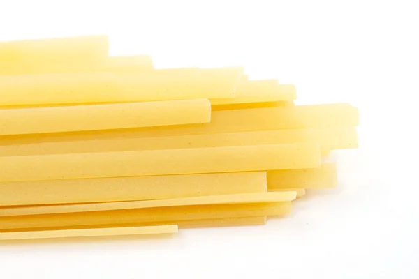 Сухий спагетті, ізольовані — стокове фото