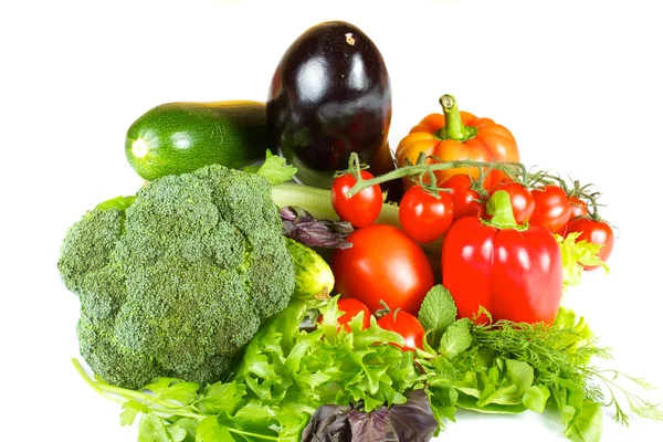 Verduras frescas y jugosas aisladas —  Fotos de Stock