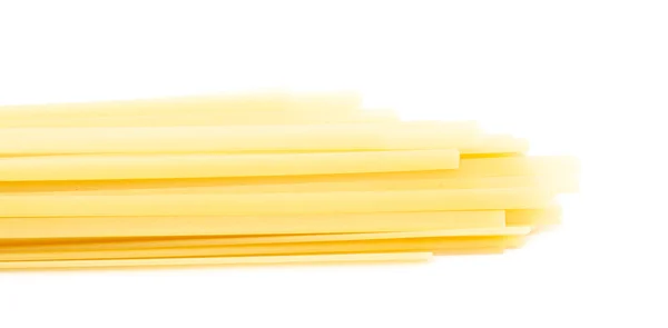 Elszigetelt száraz spagetti — Stock Fotó