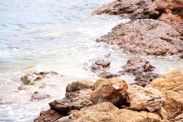 Olas en la orilla del mar griega — Foto de Stock