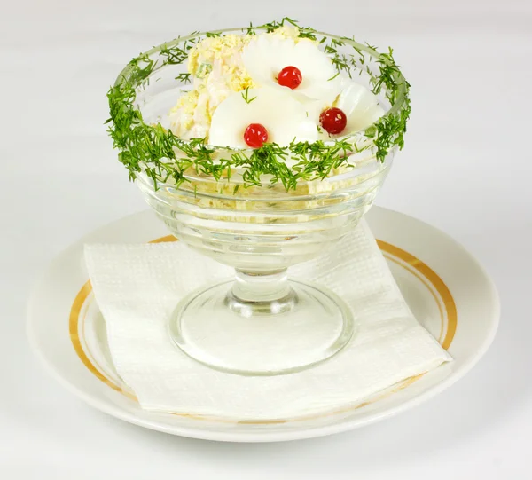 Vers gemaakt voorjaar ei salade met groenten — Stockfoto