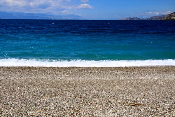 Pláž na ostrově samos, Řecko — Stock fotografie