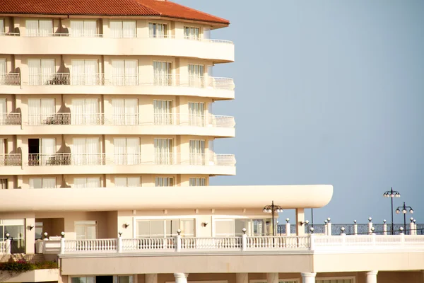 Luxury residences along Mediterranean sea in Turkey — Stock Photo, Image