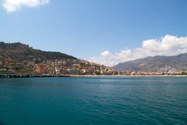 Alanyas wybrzeża Morza Śródziemnego i Ottoman zamku (Turcja) — Zdjęcie stockowe