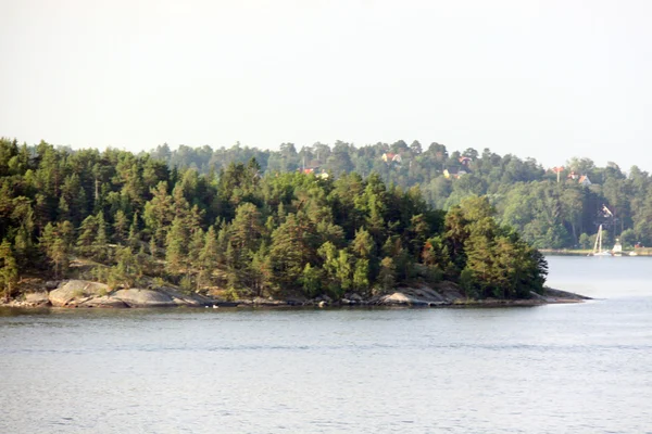 Samotna wyspa w Szwecji, archipelag — Zdjęcie stockowe