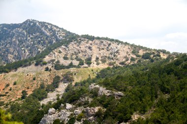 yüksek dağ ve kayalar Yunanistan Rodos