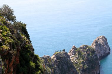 etkileyici cliff Türk sahil şeridi üzerinde