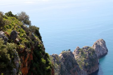 etkileyici cliff Türk sahil şeridi üzerinde