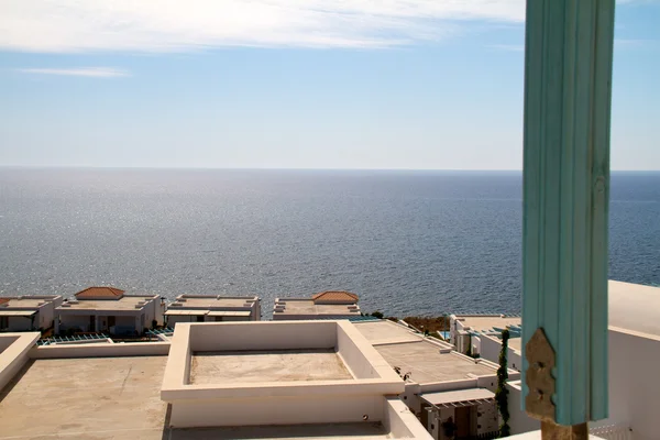 Beautiful hotel near the sea in Greece — Stock Photo, Image