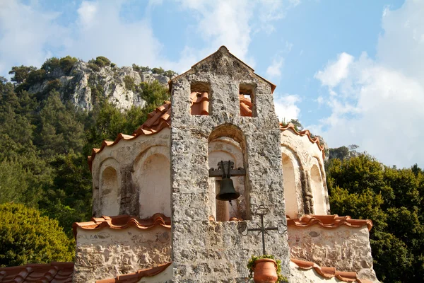 Cappelletta tradizionale greca ortodossa sull'isola di Rodi, Grecia — Foto Stock