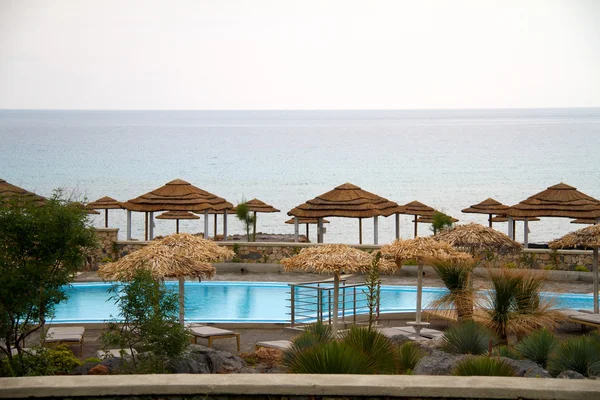 Swimming pool at luxury villa, Rhodes Greece — Stock fotografie