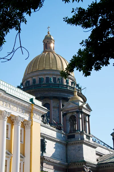 Saint-Pétersbourg, Russie. Coupole de la cathédrale Saint-Isaac — Photo