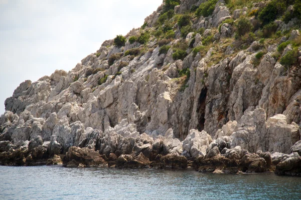 岩石和土耳其地中海 — 图库照片