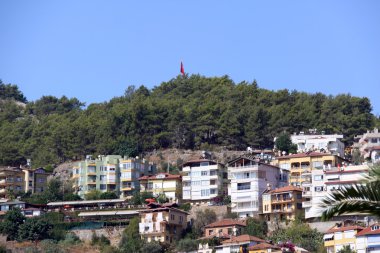 Port alanya ve kırmızı tuğla Kulesi