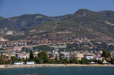 Port alanya ve kırmızı tuğla Kulesi