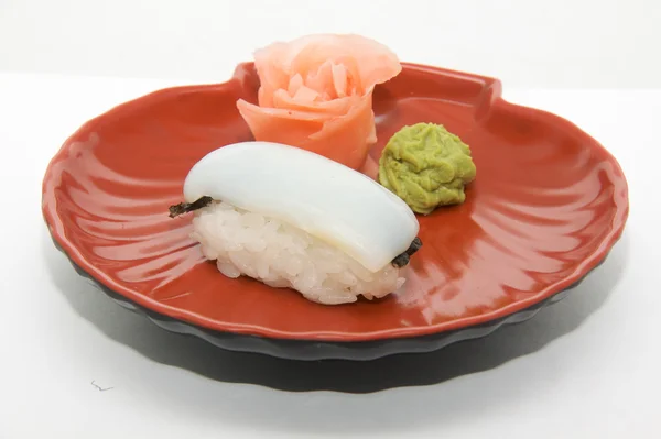Sushi apetitoso isolado no fundo branco — Fotografia de Stock