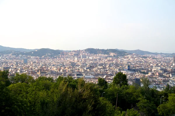 BARCELONA - 27 de mayo: Vista aérea de la Sagrada Familia, Antoni — Foto de Stock
