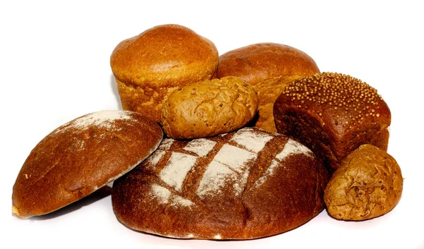 Loafs de trigo integral y pan de centeno y aislado — Foto de Stock
