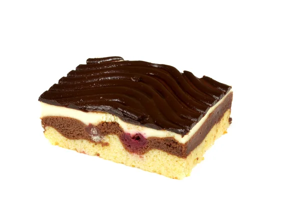 Κέικ σοκολάτας με whiped κρέμα απομονωθεί — Φωτογραφία Αρχείου