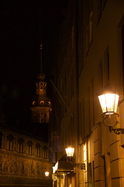 Дрезден ночью, Германия — стоковое фото