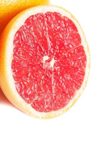 Dojrzałe grejpfrut pomarańczowy na białym tle — Zdjęcie stockowe