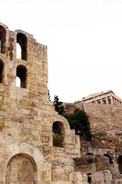 Αρχαία θέατρο του Ηρώδου του Αττικού είναι ένα μικρό κτίριο των αρχαίων — Φωτογραφία Αρχείου