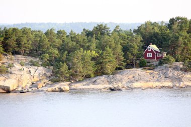 İsveç ' te yalnız ada adalar