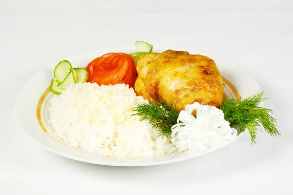 Frango de alho cozido no vapor e arroz em prato branco — Fotografia de Stock