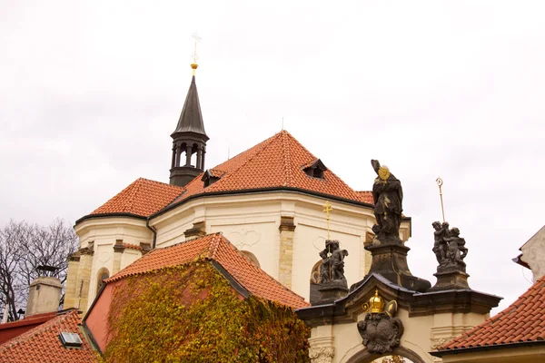 Старий видом на місто Прага - старих будівель — стокове фото
