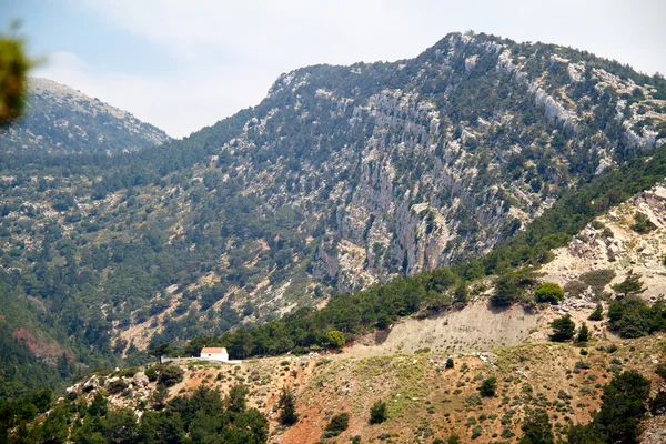 Montaña alta y rocas en Grecia Rodas —  Fotos de Stock