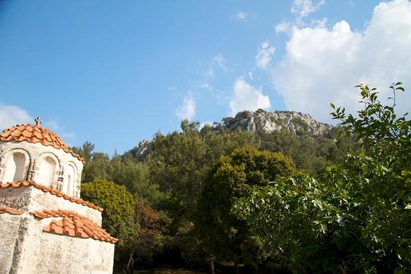Cappelletta tradizionale greca ortodossa sull'isola di Rodi, Grecia — Foto Stock