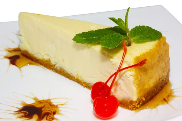 Tatlı - cheesecake ile yeşil nane — Stok fotoğraf