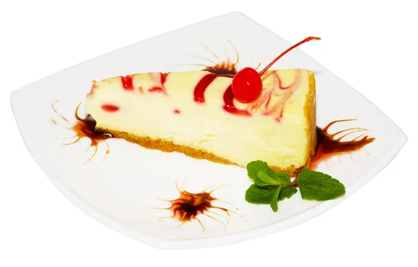 Tatlı - cheesecake ile yeşil nane — Stok fotoğraf